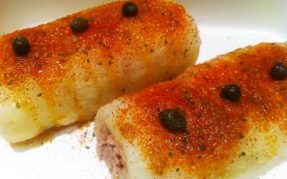 Minibrazos de patata rellenos de atún